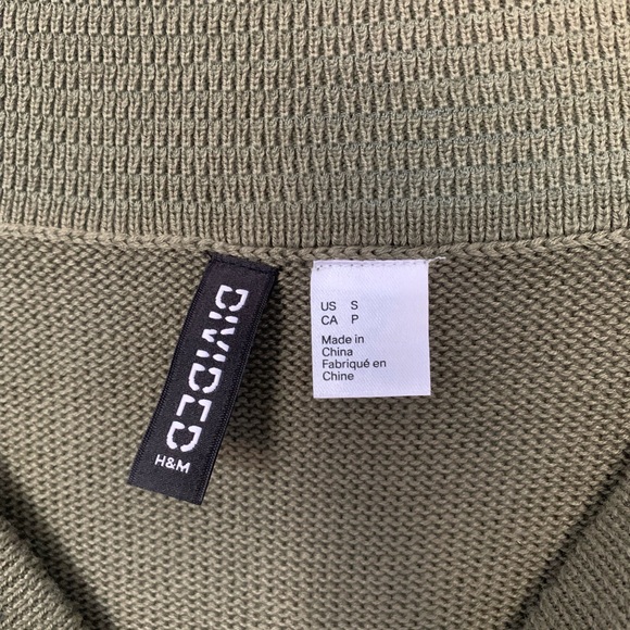 ✨ Khaki off shoulder sweater ✨ - Picture 3 of 4